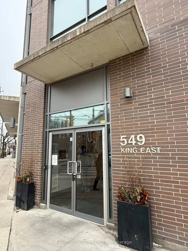 Additional image 2 of 549 King St Unit 402