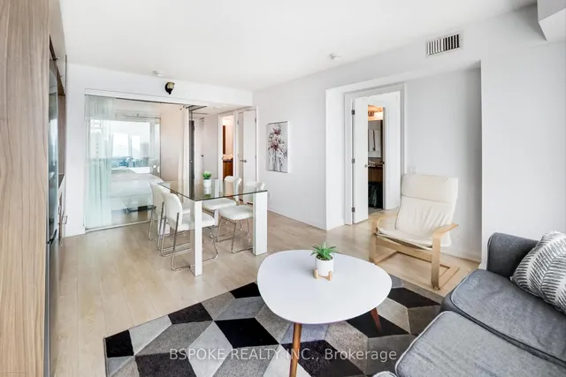 Additional image 10 of 155 Yorkville Ave Unit 1918