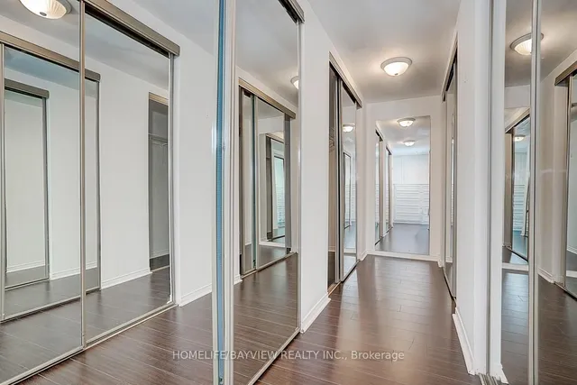 Additional image 25 of 99 Harbour Sq Unit 3106