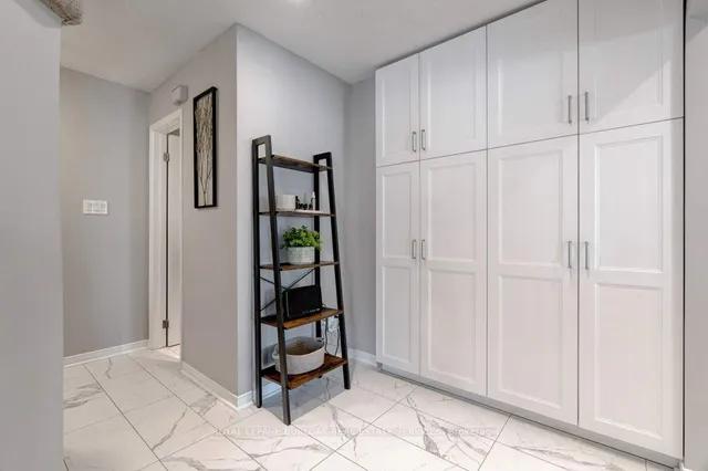 Additional image 10 of 2055 Walkers Line Unit 237