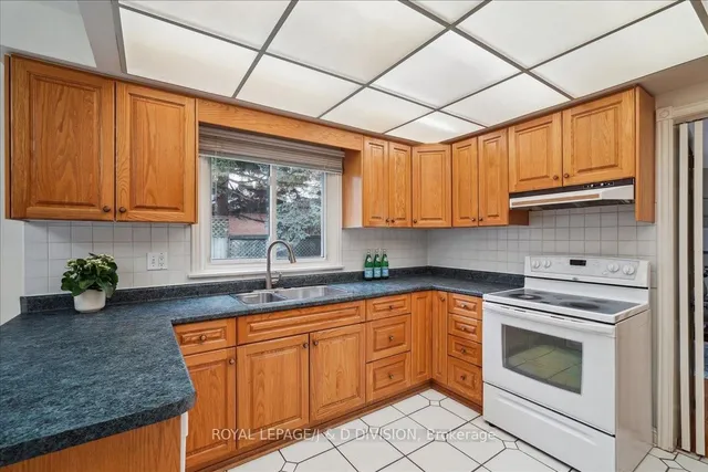 Additional image 8 of 244 Burbank Dr