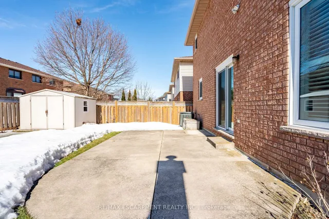 Additional image 44 of 35 Republic Ave