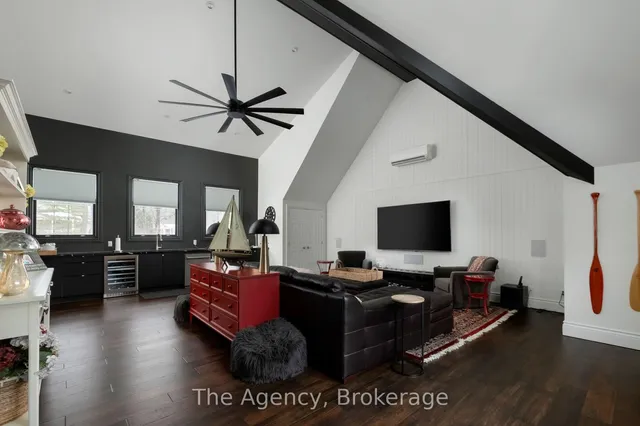 Additional image 35 of 347 EAST HART Cres