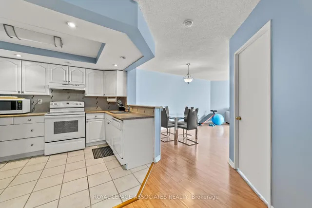 Additional image 9 of 350 Alton Towers Circ Unit 609