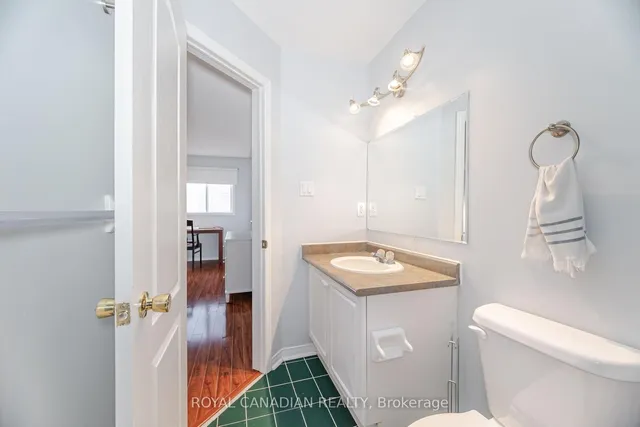 Additional image 27 of 69 Yellow Brick Rd