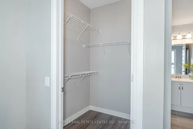 Additional image 19 of 95 Dundas St Unit 203