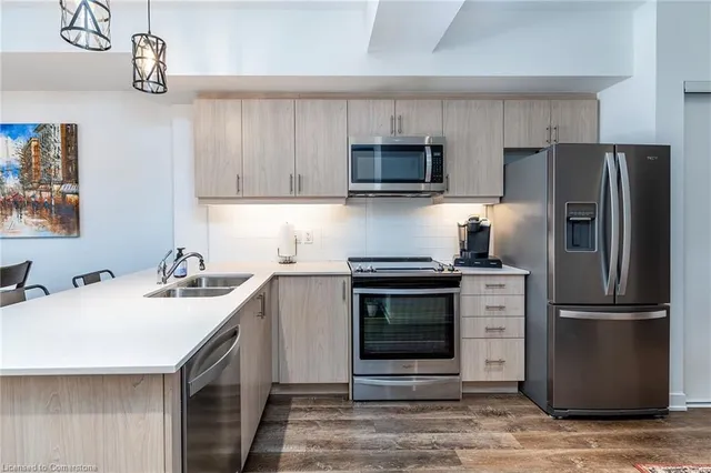 Additional image 7 of 16 Markle Cres Unit 211