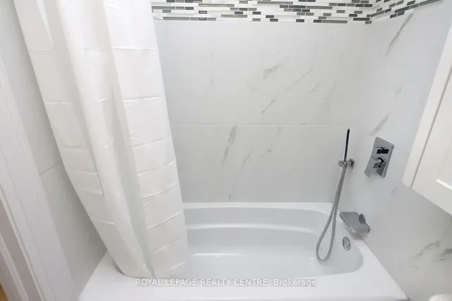 Additional image 19 of 55 Flora Dr