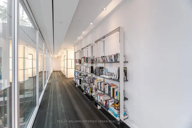 Additional image 30 of 125 Peter St Unit 1811