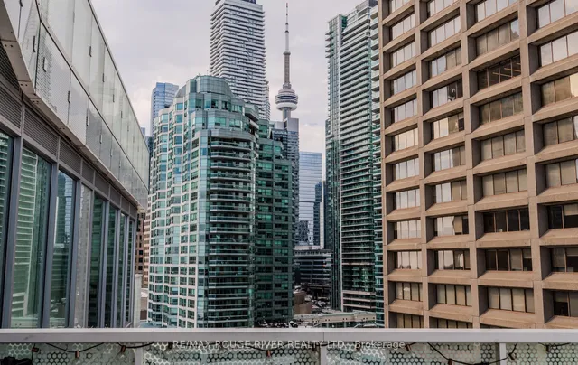 Additional image 24 of 15 Queens Quay Unit 921