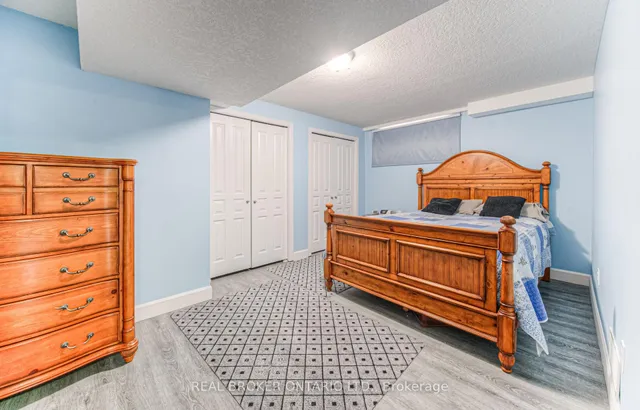 Additional image 30 of 900 Doon Village Rd Unit 4