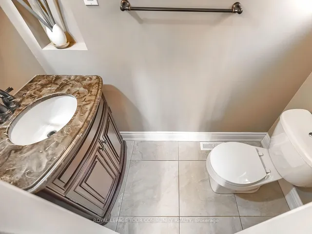 Additional image 15 of 46 Fontainbleau Dr