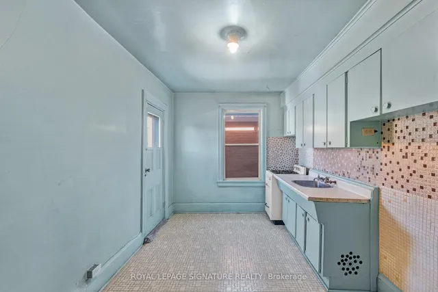 Additional image 8 of 144 Denison Ave