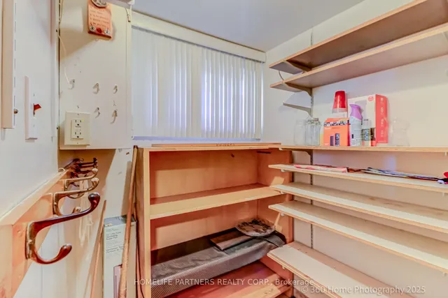 Additional image 30 of 303 Pellatt Ave