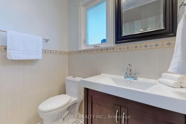 Additional image 20 of 17 Foursome Cres