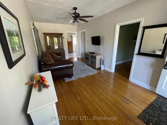 Additional image 5 of 44 Twentieth St