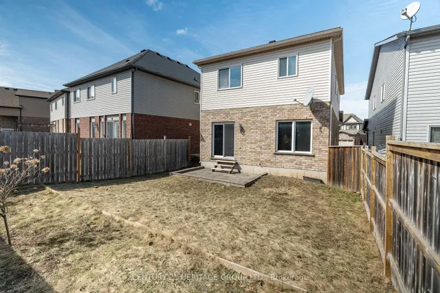 Additional image 33 of 382 Woodbine Ave