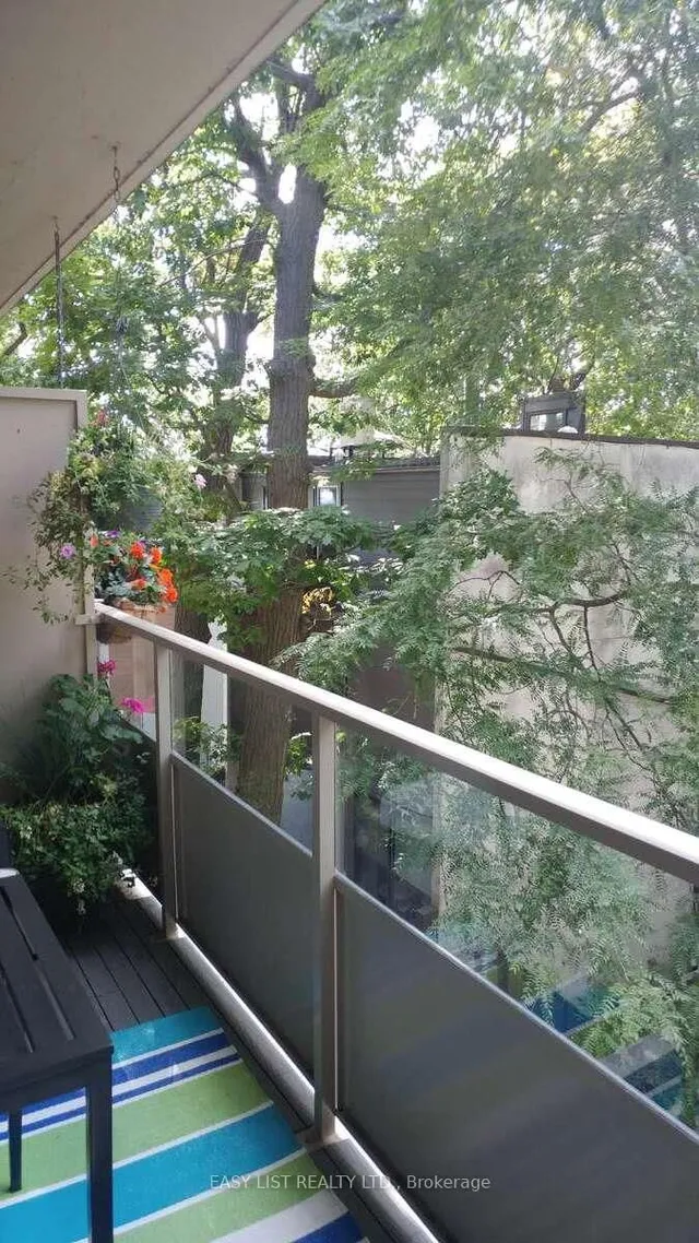 Additional image 20 of 2368 Queen St Unit 15