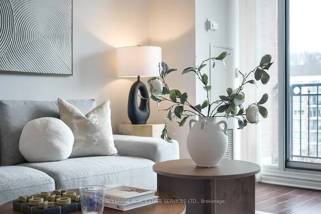 Additional image 3 of 18 William Carson Cres Unit 811