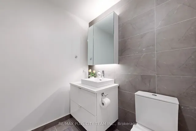 Additional image 15 of 21 Lawren Harris Sq Unit 909