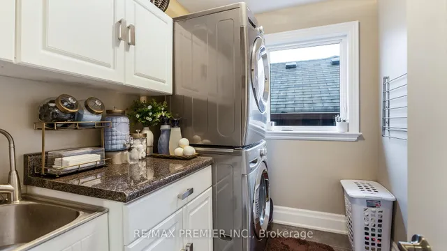 Additional image 35 of 1166 Glengrove Ave