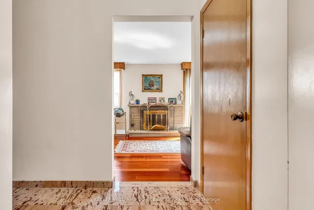 Additional image 36 of 217 La Rose Ave