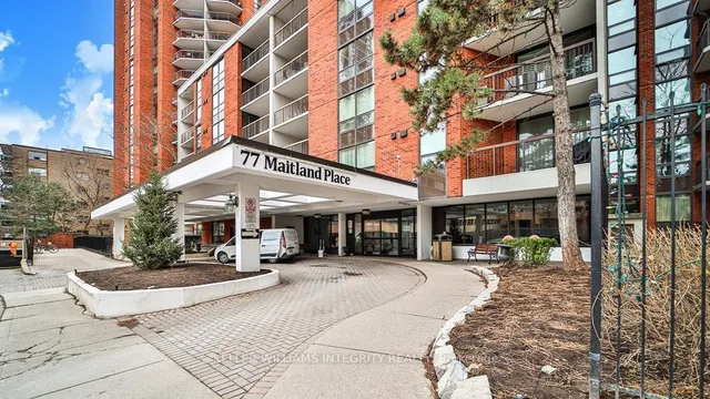 77 Maitland Pl Unit 2020