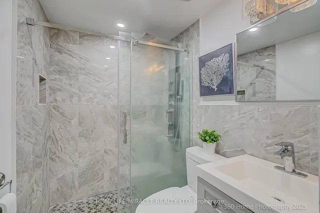 Additional image 14 of 75 Blackwell Ave Unit 8