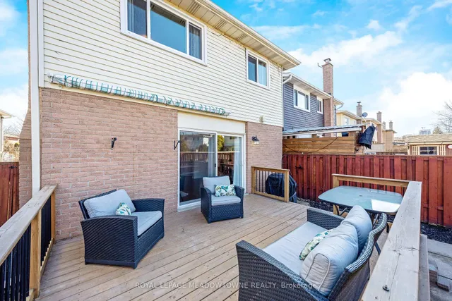 Additional image 40 of 703 Laurier Ave