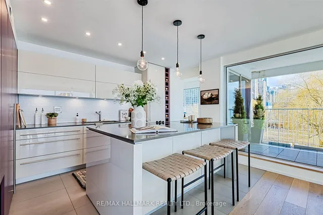 Additional image 16 of 401 Queens Quay Unit 307