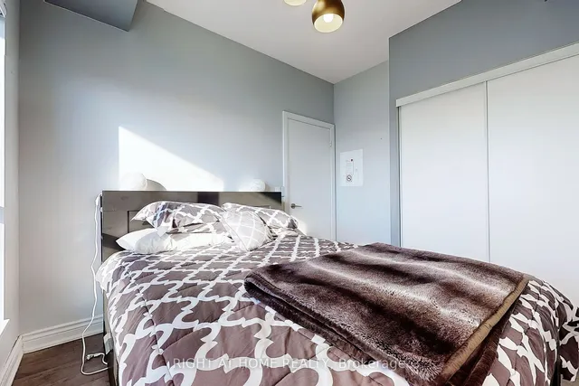 Additional image 16 of 181 Village Green Sq Unit 1218