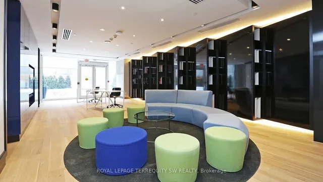 Additional image 39 of 30 Roehampton Ave Unit 1001