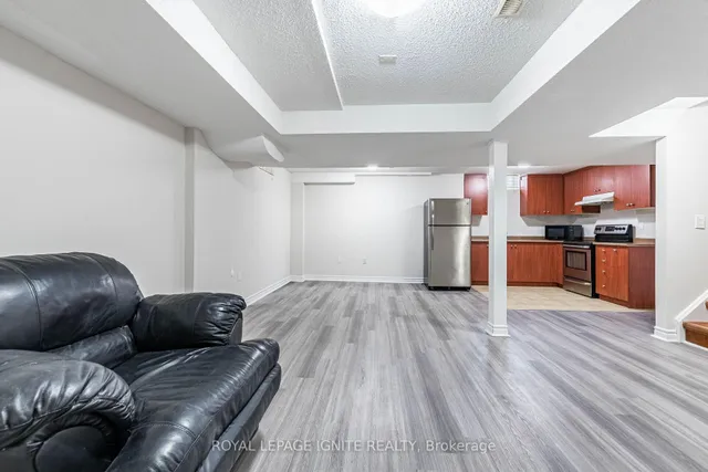 Additional image 40 of 321 Queen Mary Dr