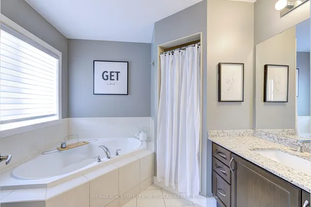 Additional image 20 of 37 Coastline Dr