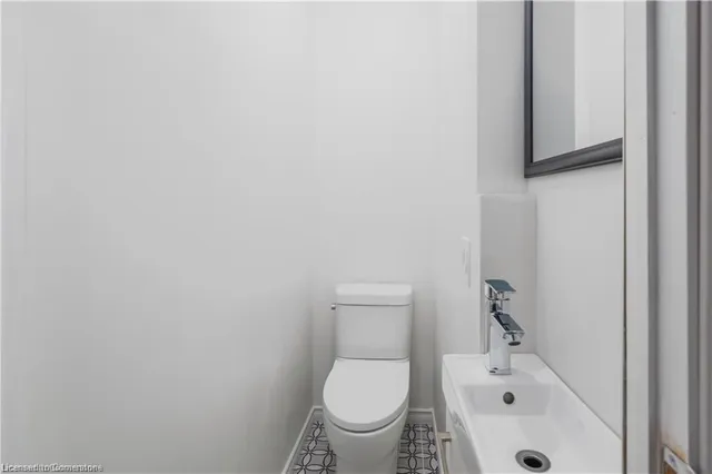 Additional image 19 of 242 Balmoral Ave