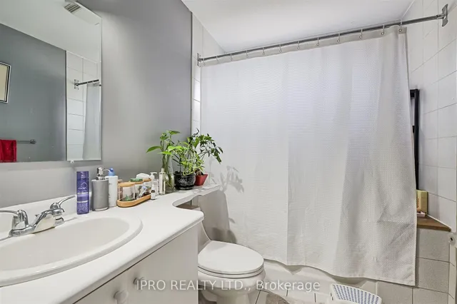 Additional image 17 of 657 Evans Ave