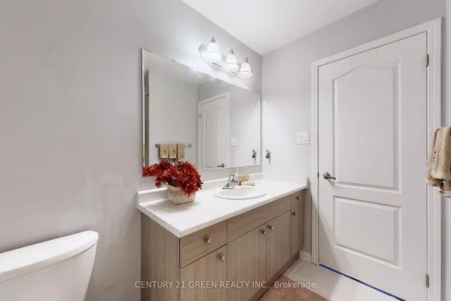 Additional image 33 of 125 Vanhorne Clse