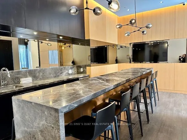 Additional image 13 of 101 Erskine Ave Unit 1404