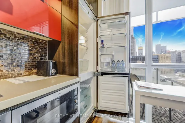 Additional image 14 of 300 Front St. St Unit 1909