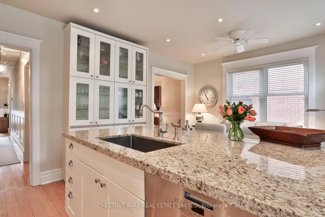 Additional image 19 of 680 Merton St