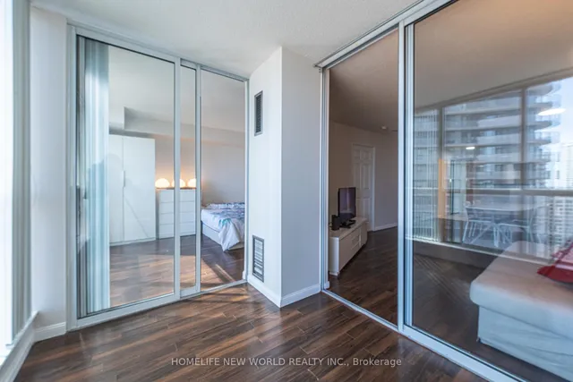 Additional image 20 of 24 Wellesley St Unit 2112