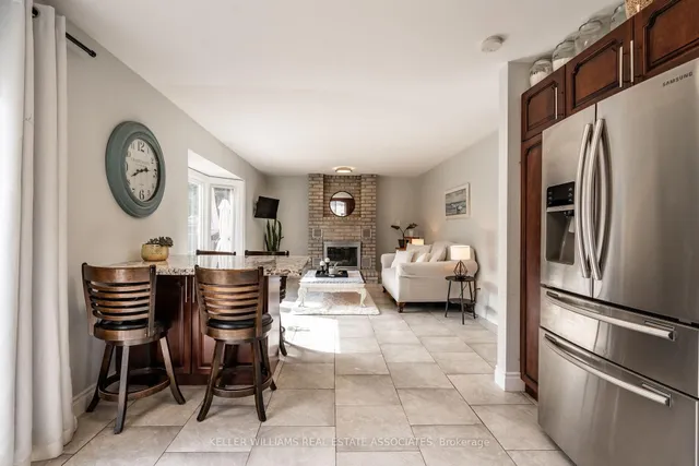 Additional image 15 of 19 Vista Crt