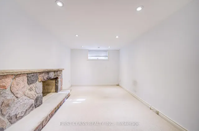 Additional image 32 of 14 Foursome Cres