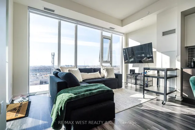 Additional image 9 of 859 The Queensway N/A Unit 813