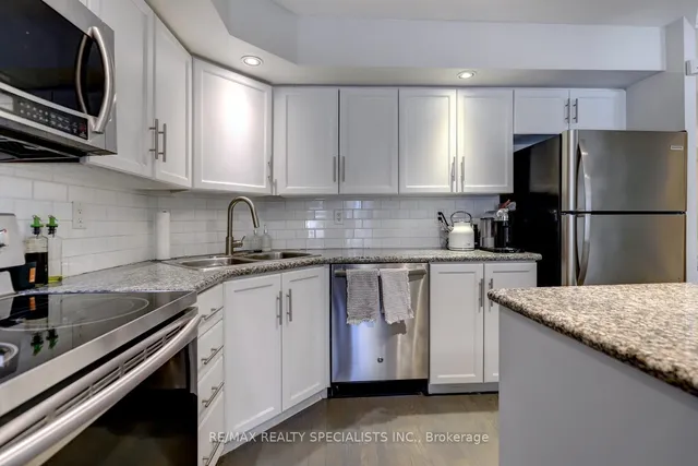 Additional image 16 of 250 Wellington St Unit 237