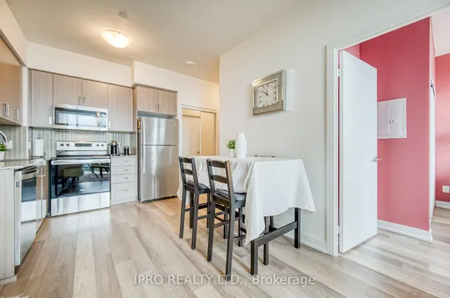Additional image 9 of 1603 Eglinton Ave Unit 811
