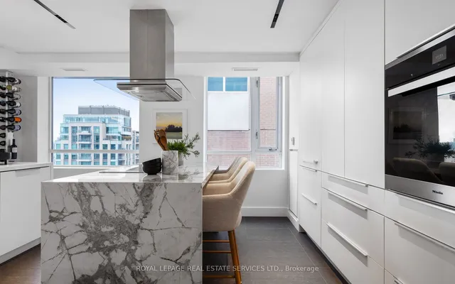 Additional image 5 of 80 Cumberland St Unit PH1903