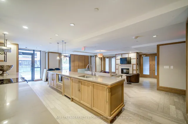 Additional image 38 of 800 Lawrence Ave Unit 812