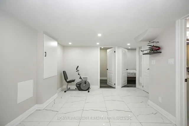 Additional image 41 of 5 Emily St