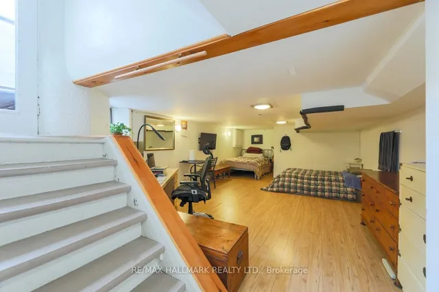 Additional image 35 of 129 Brunswick Ave